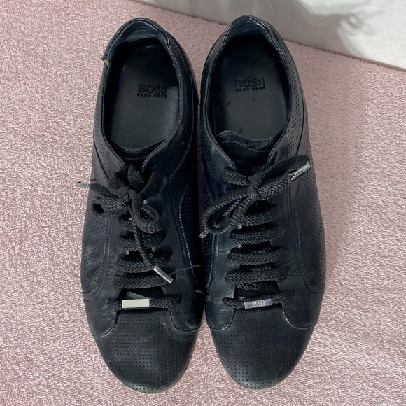 BOSS Hugo Boss Black Leather Low Top Trainers Sneakers 41 - Picture 1 of 15